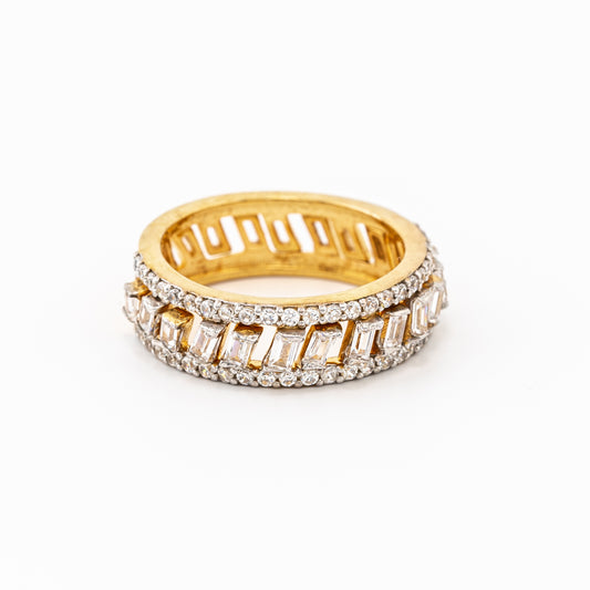 Baguette and Round ZigZag Diamond Band Ring