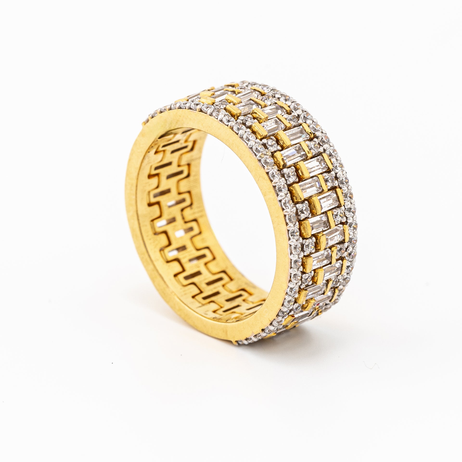 Baguette and Round Diamond Band Ring