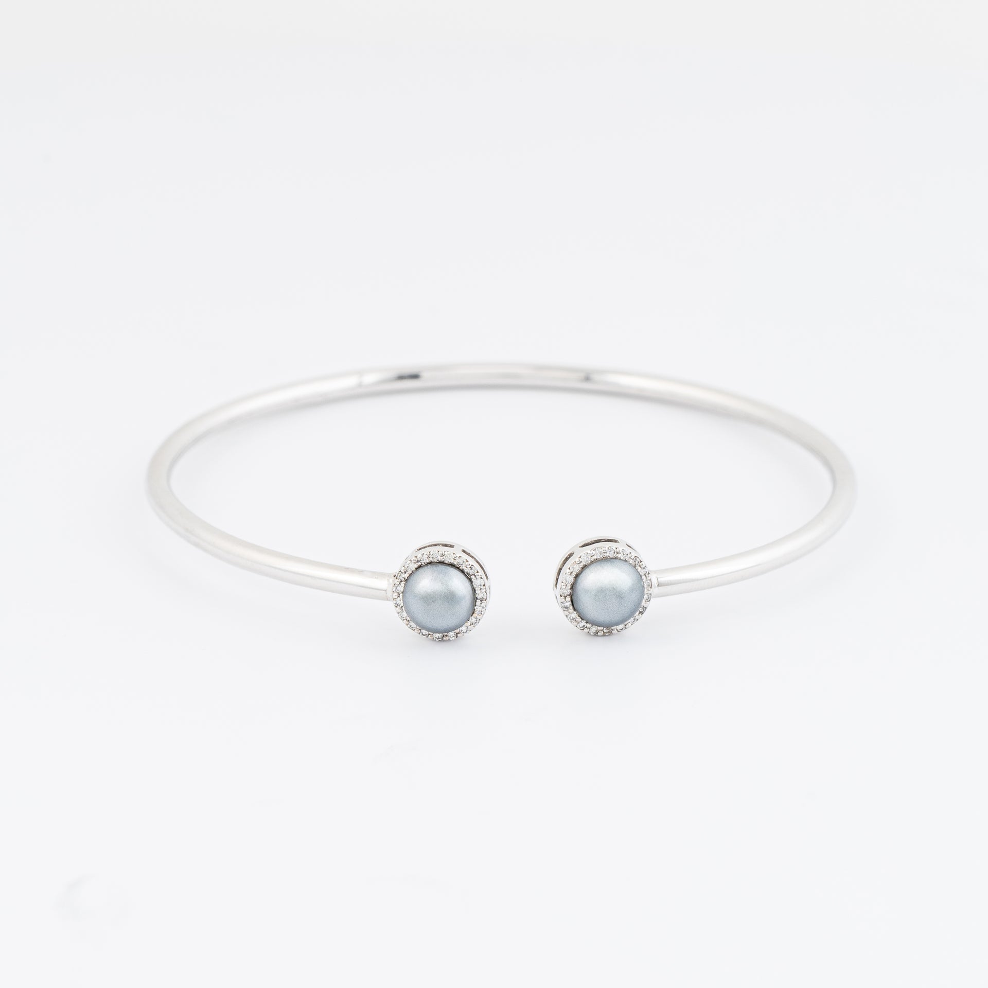 Changeable Pearls and Diamond Bracelet