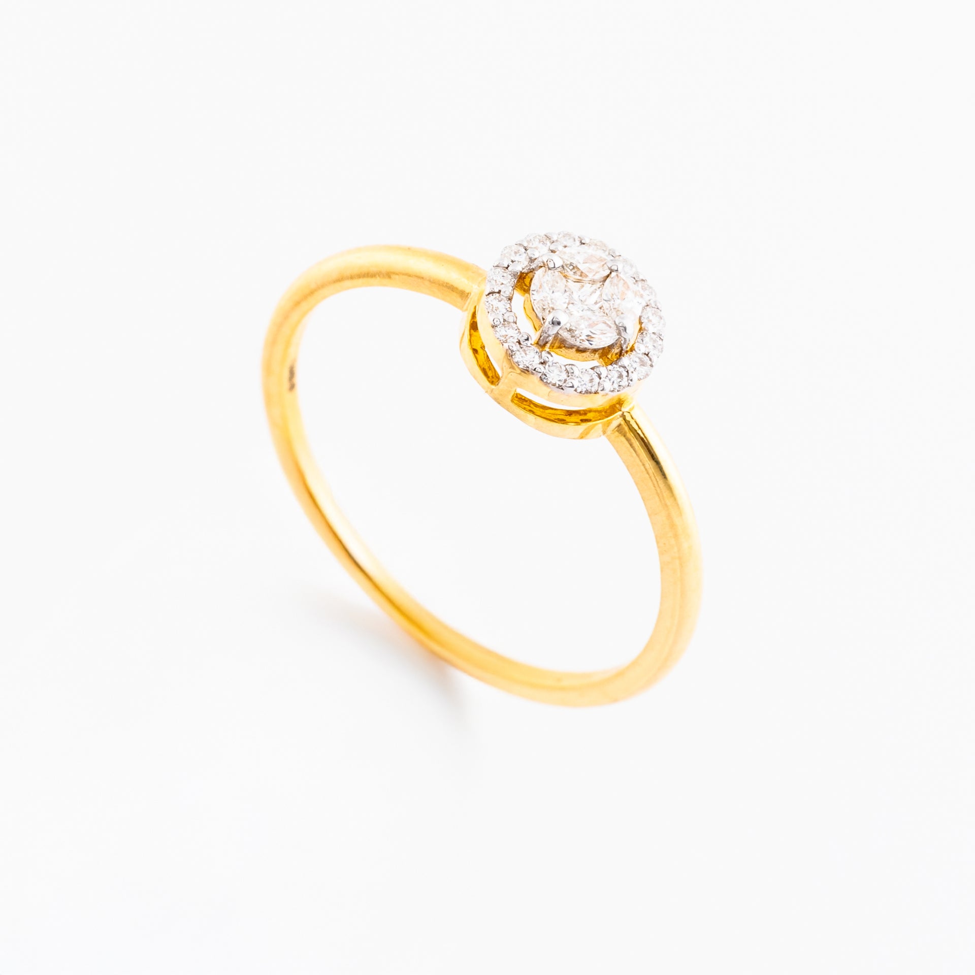 Cluster Round Diamond Engagement Ring
