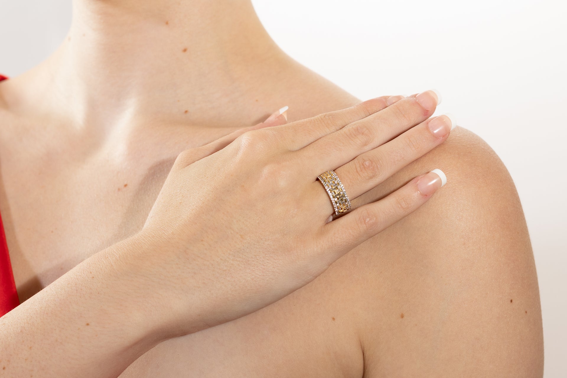 Baguette and Round Diamond Band Ring