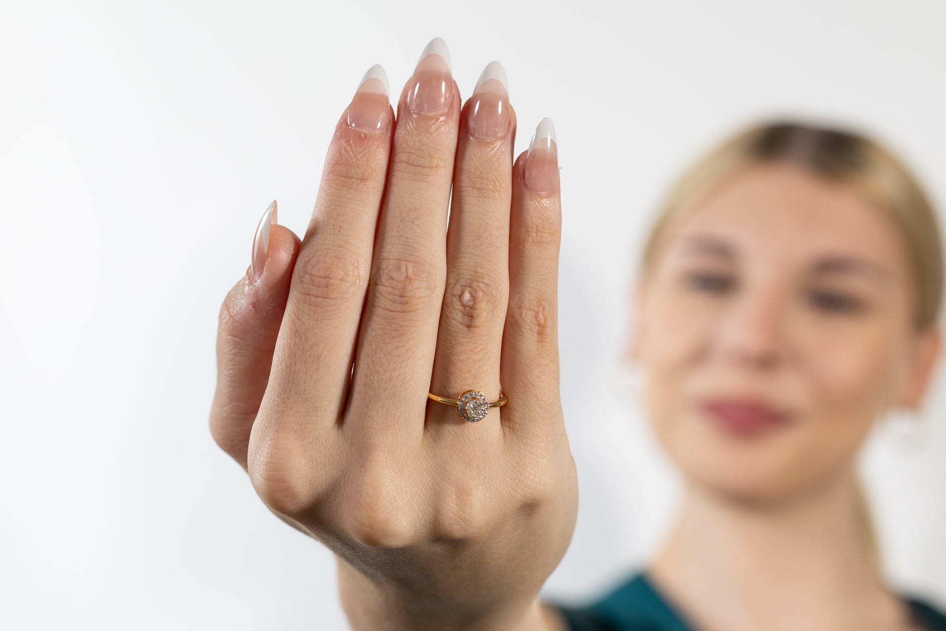 Cluster Round Diamond Engagement Ring