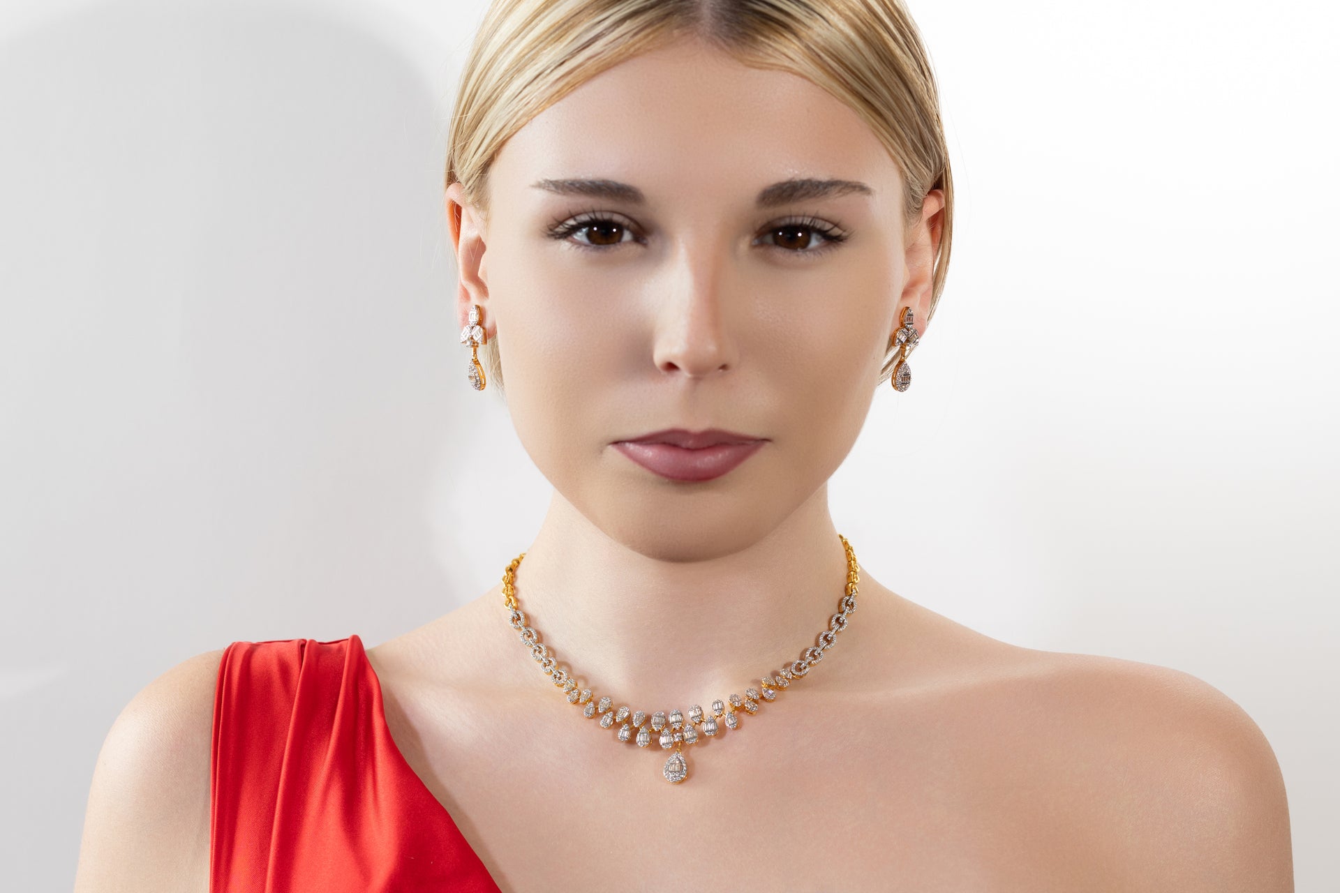 Pear Cluster Diamond Link Collection