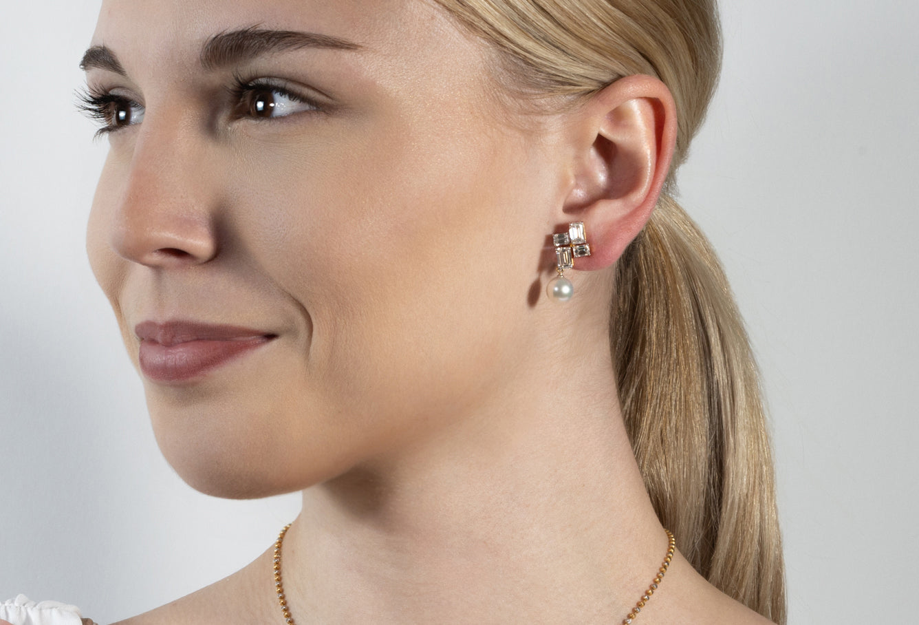 Vian Royal Pearl and Emerald Diamond Drop Collection