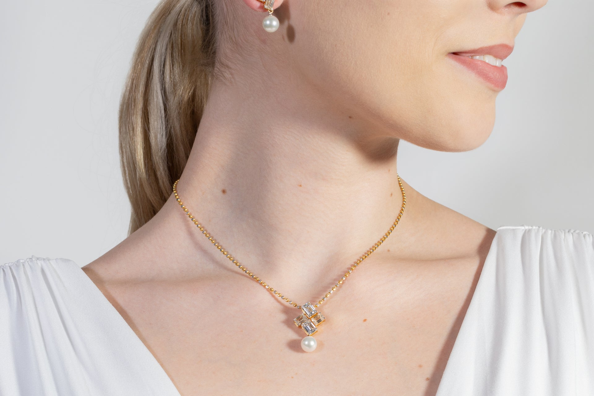 Vian Royal Pearl and Emerald Diamond Drop Collection