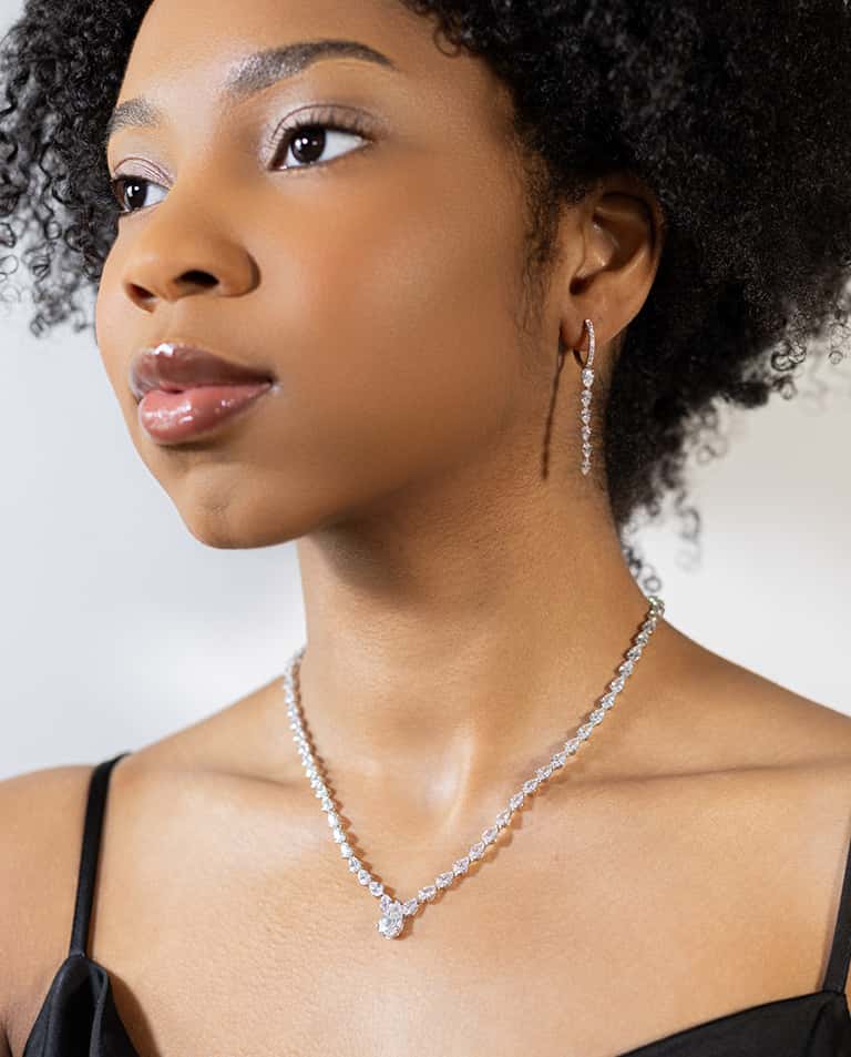 V-Drop Pear Diamond Collection
