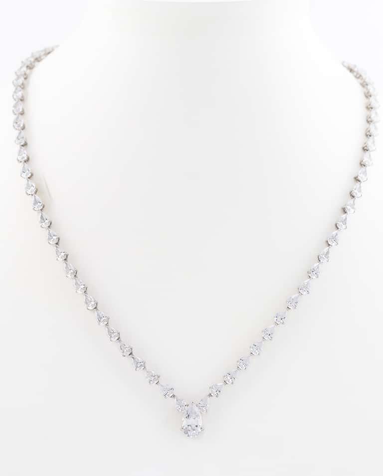 V-Drop Pear Diamond Collection