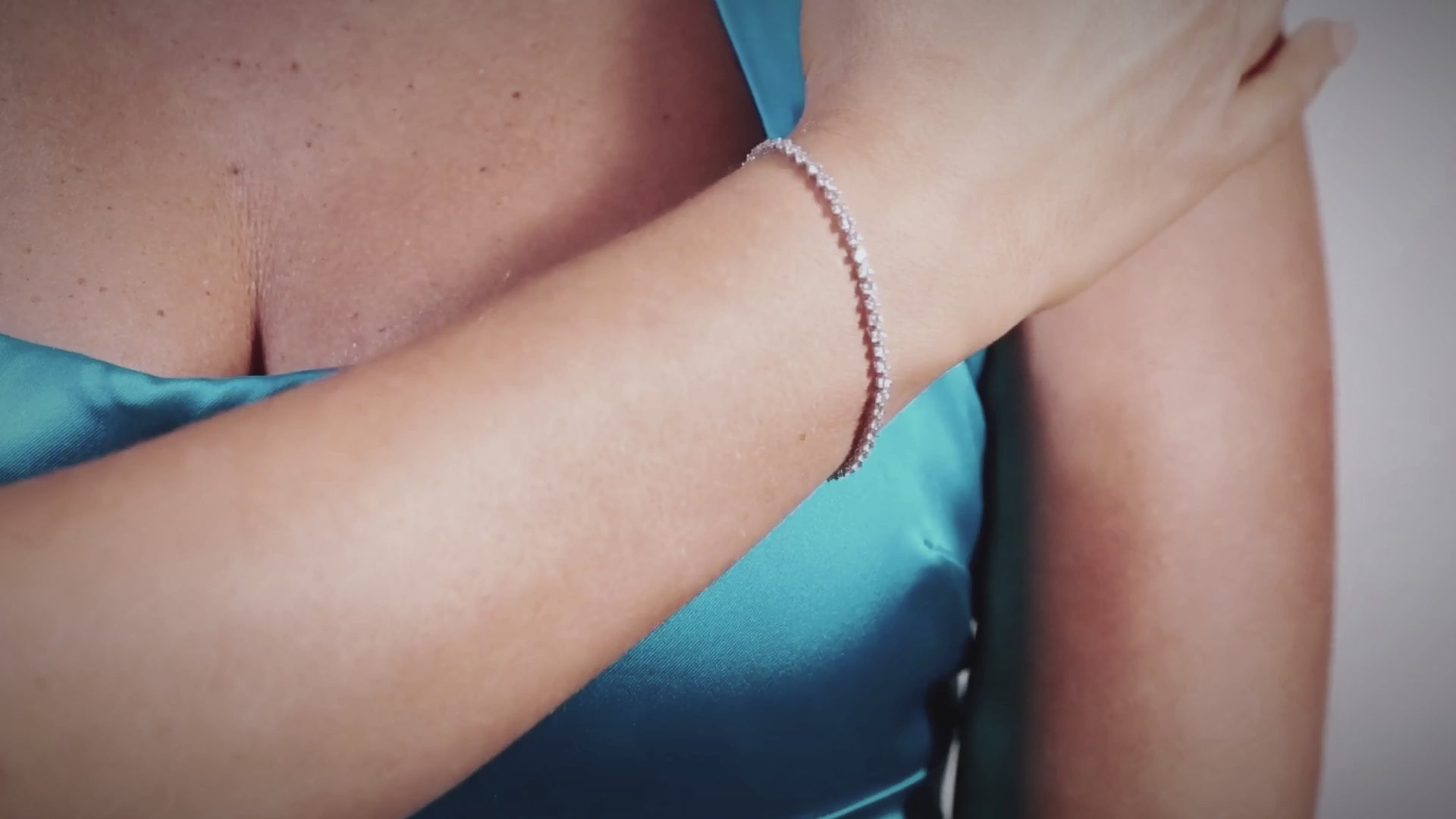 Three-Prong Round Diamond Tennis Bracelet