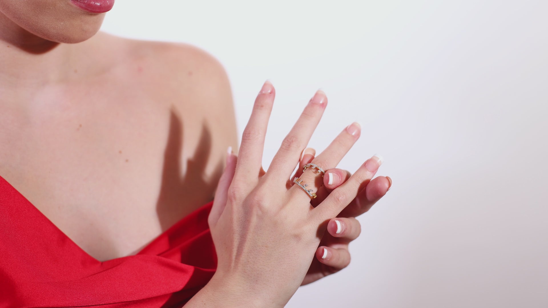 Baguette and Round ZigZag Diamond Band Ring